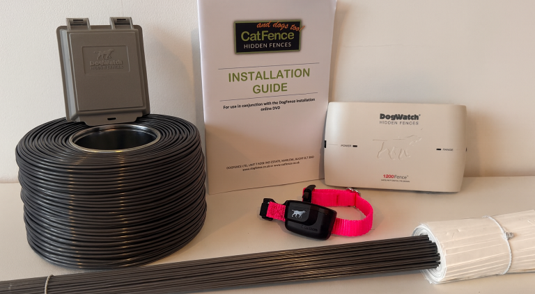 DIY Cat Fence Kit with transmitter, collar, cable and flags